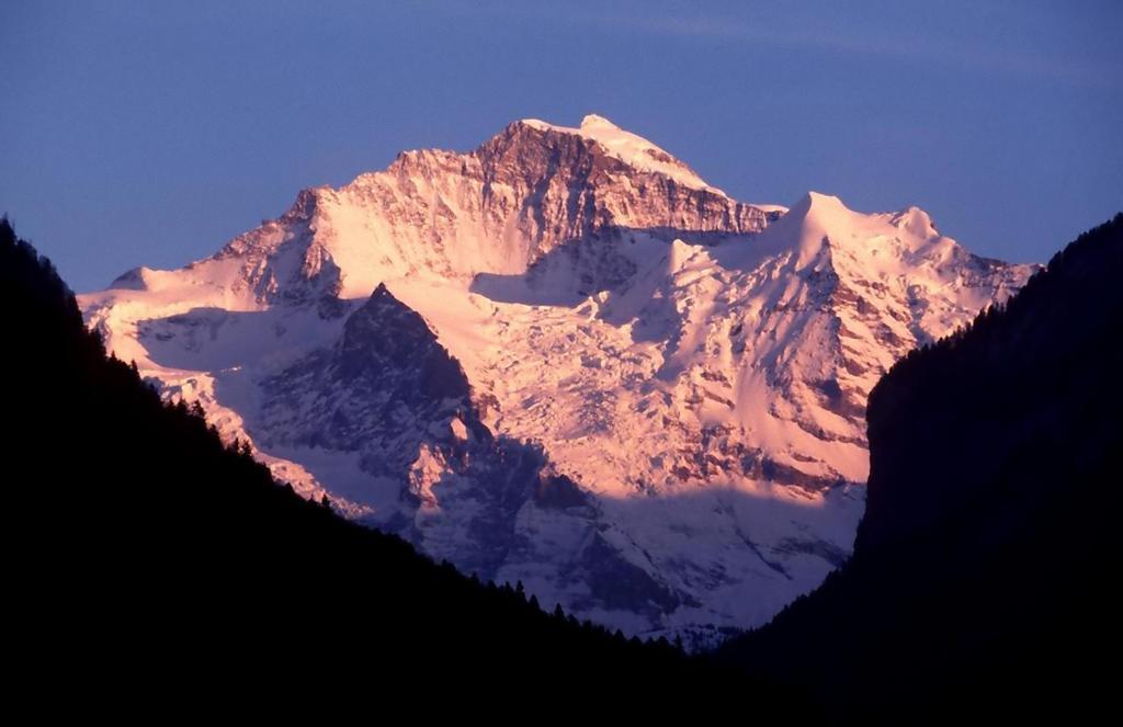 Residence Jungfrau Интерлакен Экстерьер фото